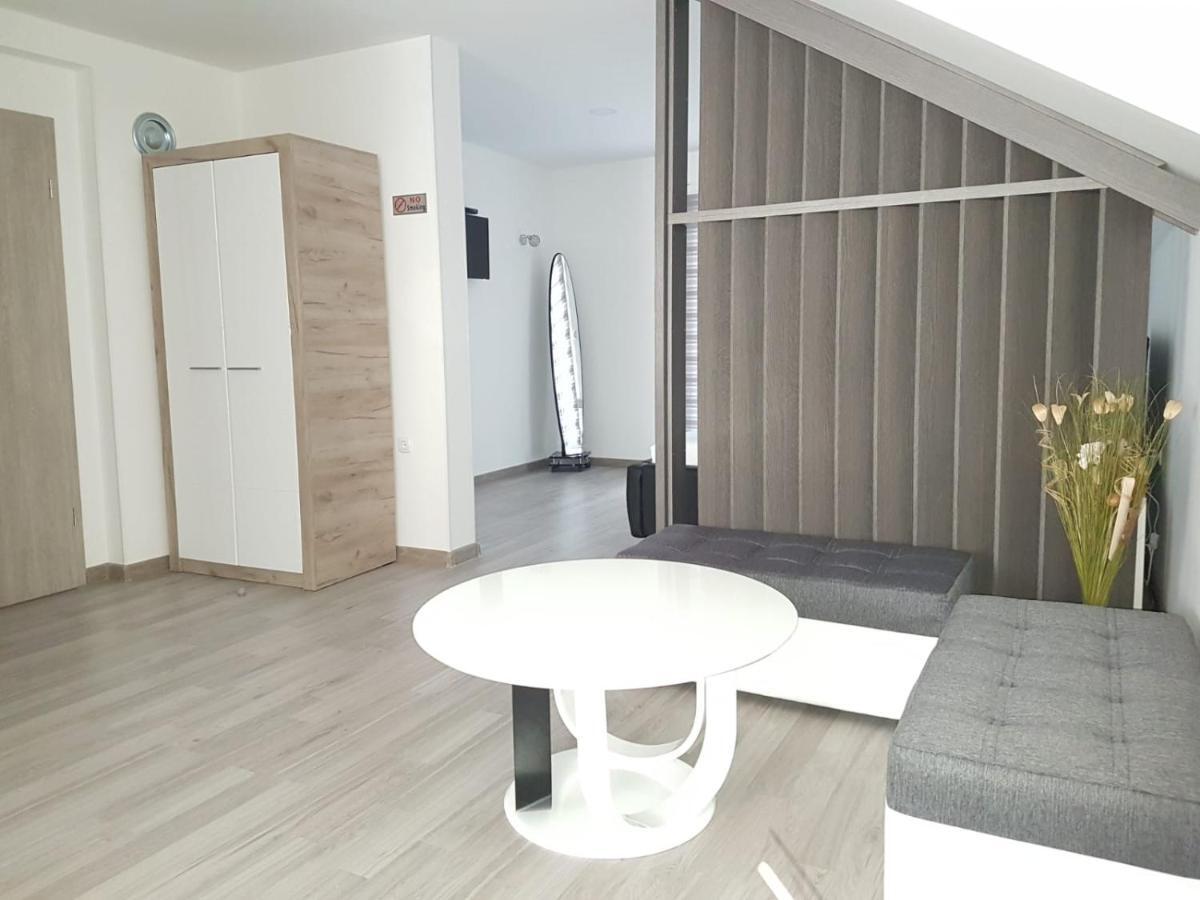 Apartmani Brigita Korenica Exteriér fotografie