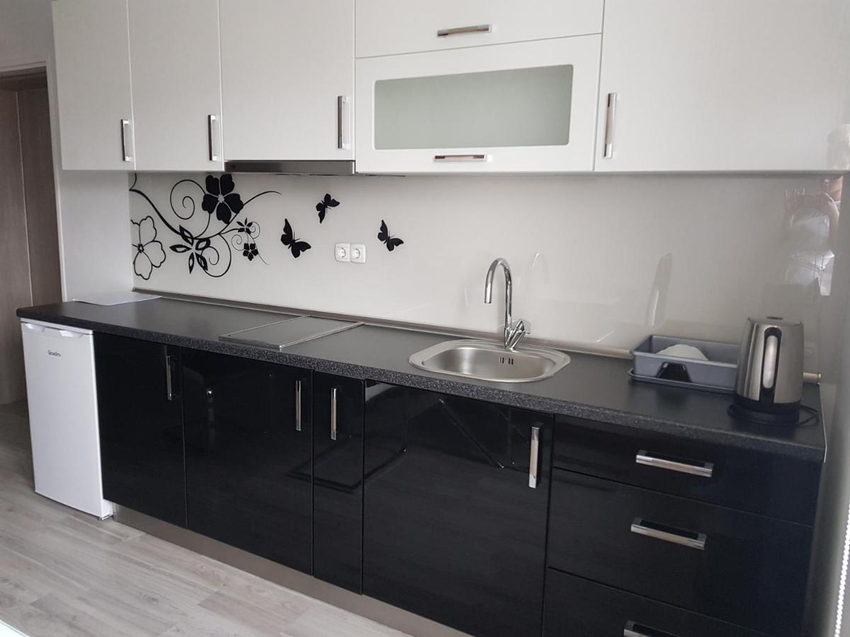 Apartmani Brigita Korenica Exteriér fotografie
