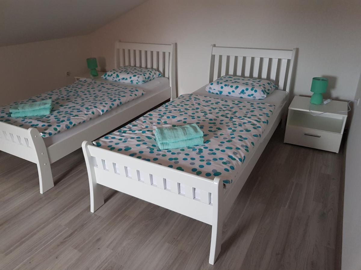 Apartmani Brigita Korenica Exteriér fotografie
