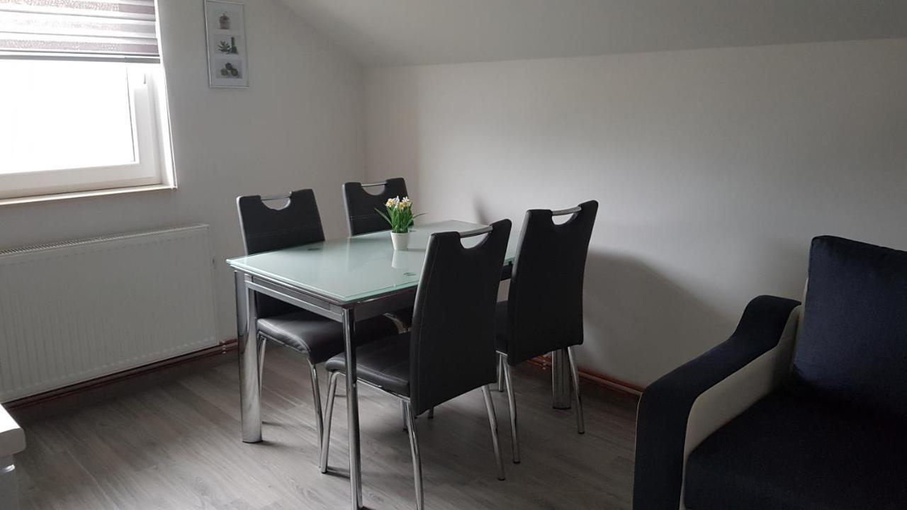 Apartmani Brigita Korenica Exteriér fotografie