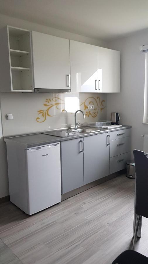 Apartmani Brigita Korenica Exteriér fotografie
